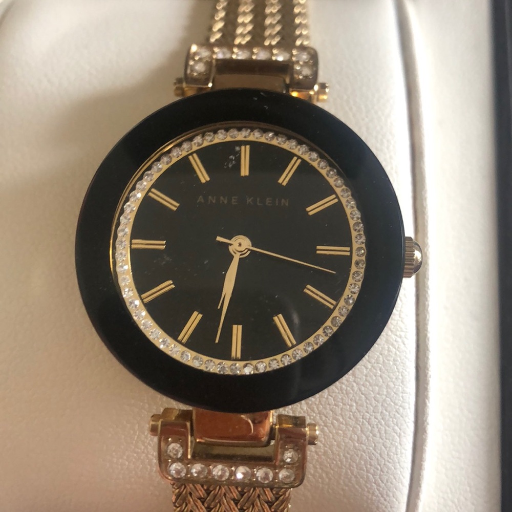 Watch - Picture 4 of 5